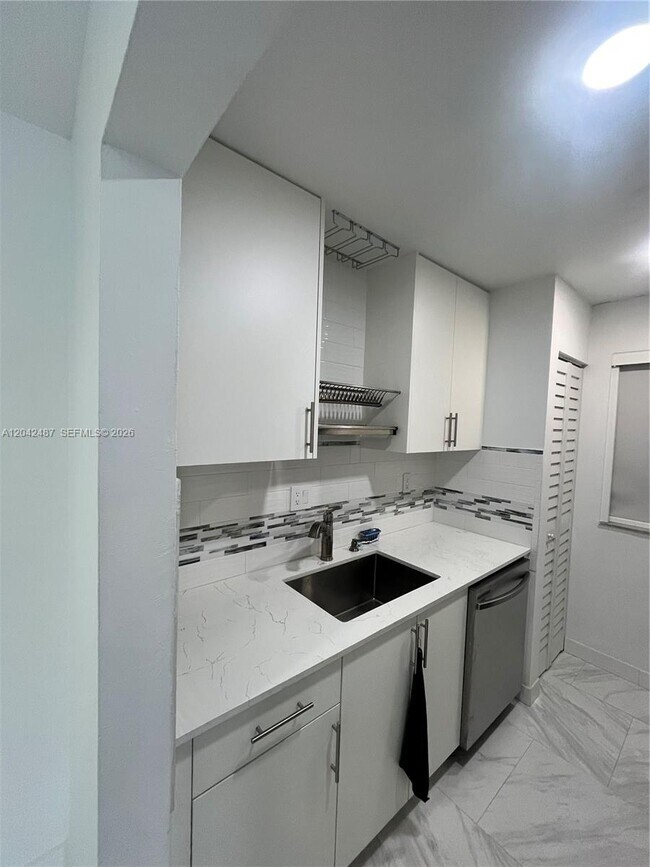 Building Photo - 15560 SW 80th St