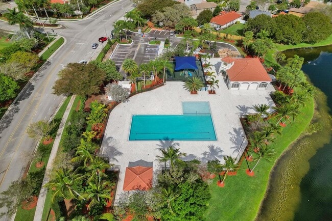 Building Photo - 16405 Diamond Head Dr