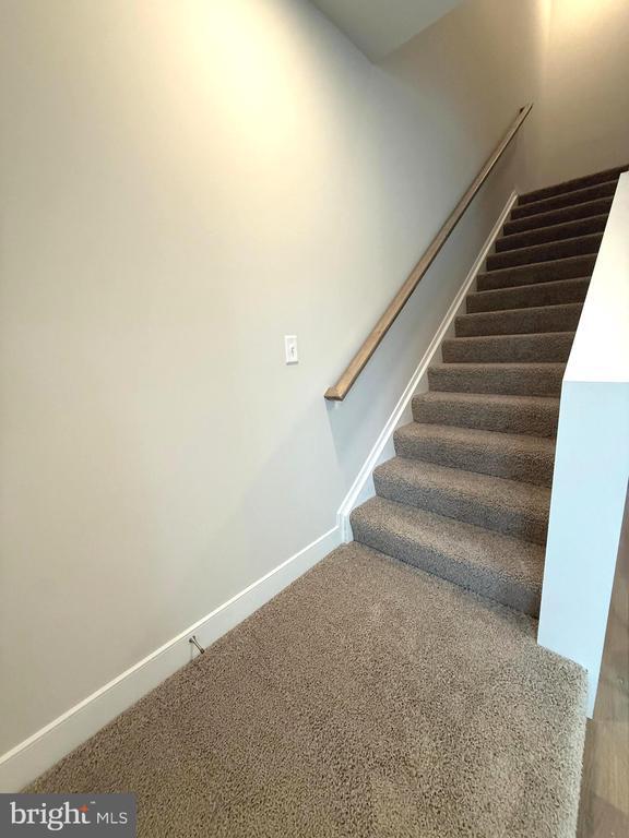 Building Photo - 4125 Ridgeview Ave