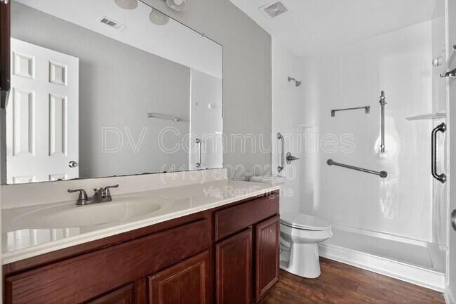 Building Photo - 18506 W Hardy Rd