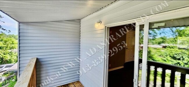 Building Photo - Nice Updated 3 Bed, 1 Bath in KCK-Availabl...