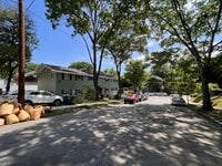 Gorgeous Neighborhood Very Walkable - 778 NE Argonne Ave