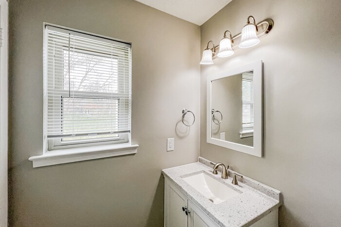 Building Photo - 1304 Dunbarton Rd