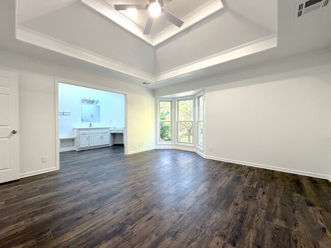Building Photo - 15613 W 90th St