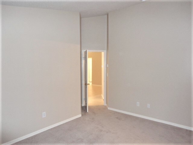 Building Photo - 522 Beth Ann St