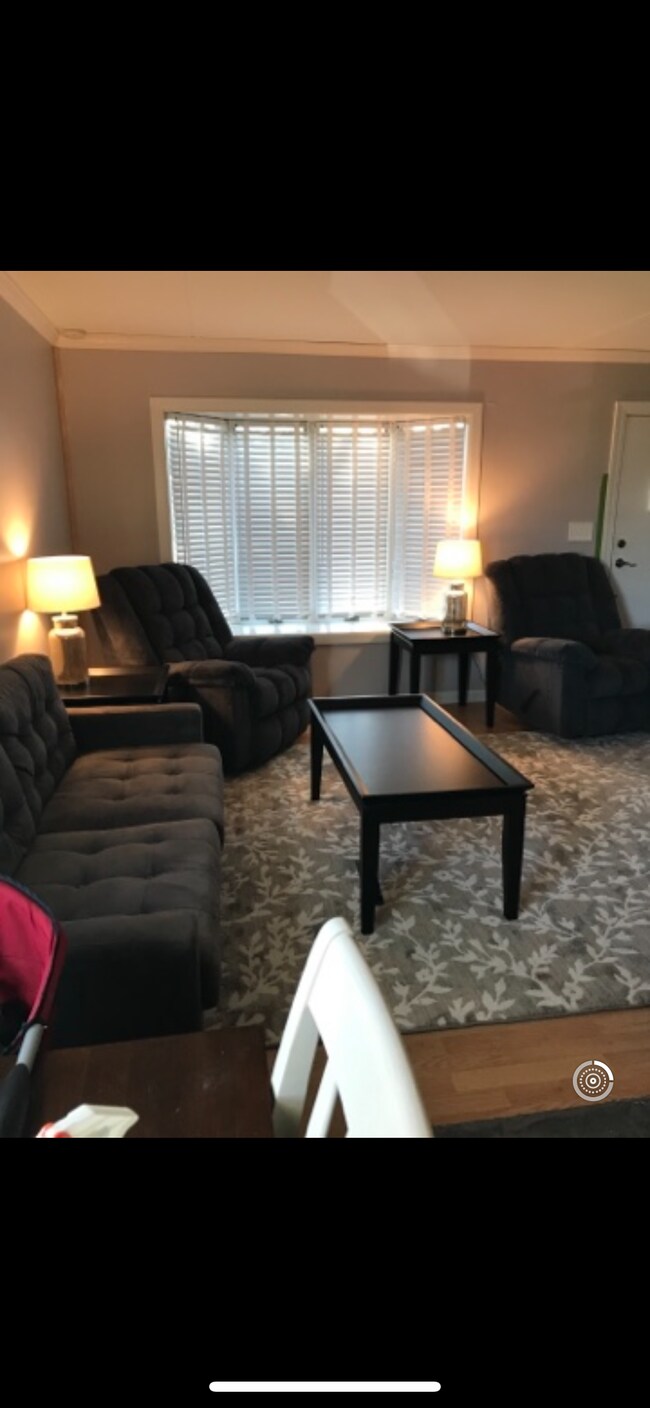 Building Photo - 317 Stelko Ave