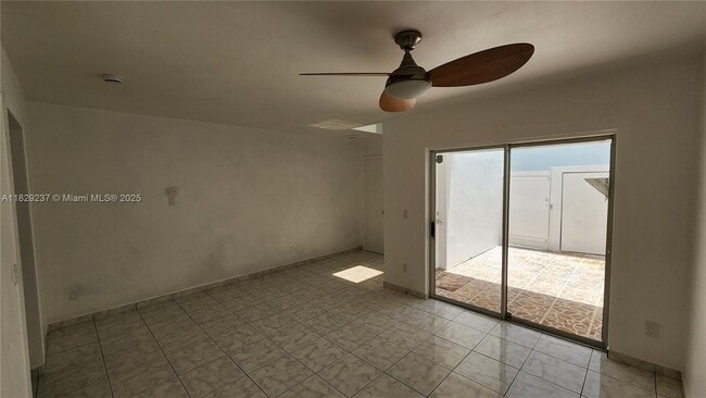 Building Photo - 5060 Elmhurst Rd