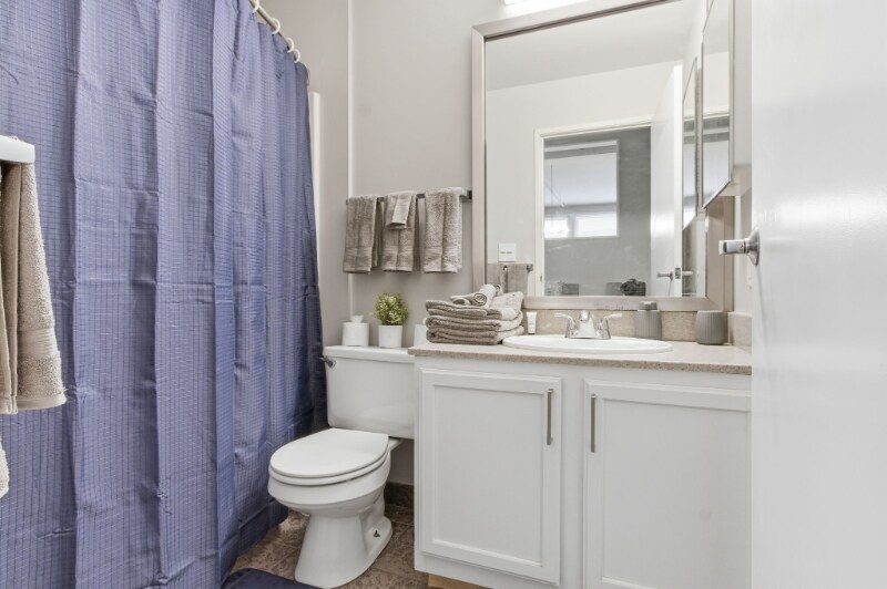 Building Photo - 114 W Market St