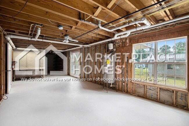 Building Photo - 211 Calico Loop
