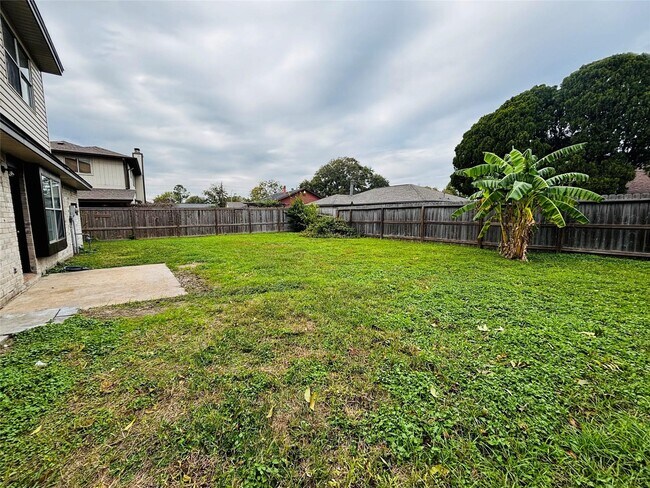 Building Photo - 16246 Los Altos Dr