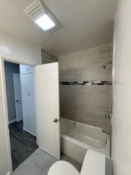 Building Photo - 3200 Cheviot Vista Pl