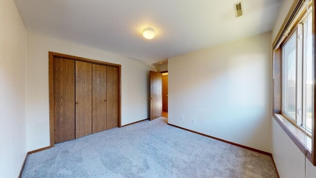 Building Photo - 4517 Steinbeck St