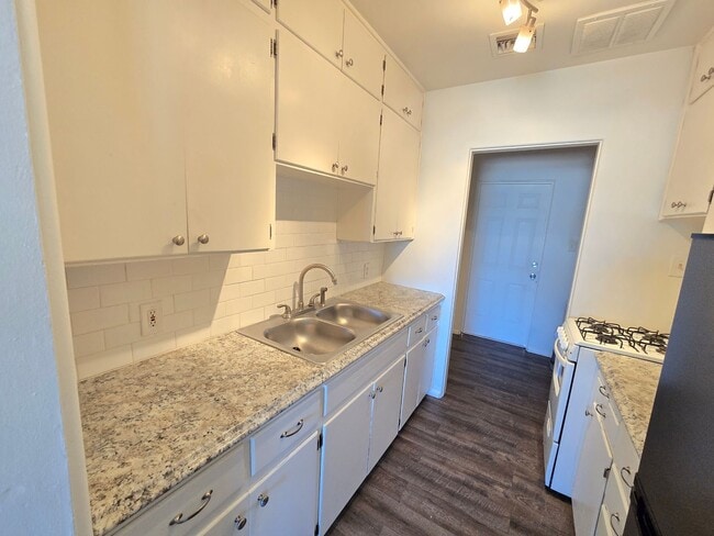 Building Photo - 1 Bed 1 Bath Apartment in Historic Glendale