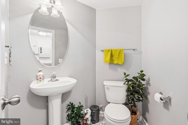 Building Photo - 9841 Cheshire Ridge Cir