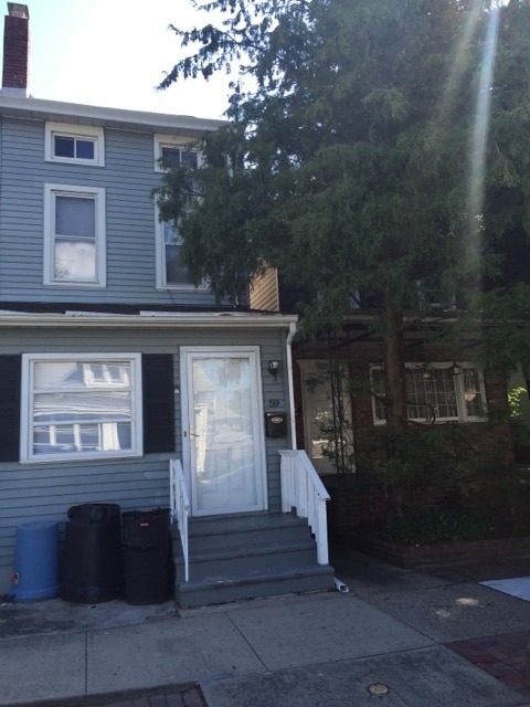 Building Photo - Hamilton