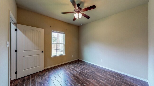 Building Photo - 111 Southland St