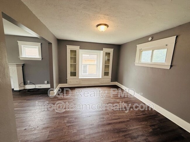 Building Photo - 15925 Friend Ave
