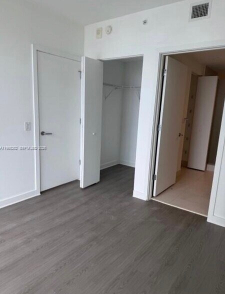 Building Photo - 501 NE 31st St