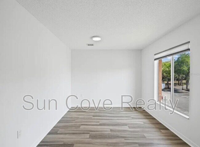 Building Photo - 9940 7th Way N