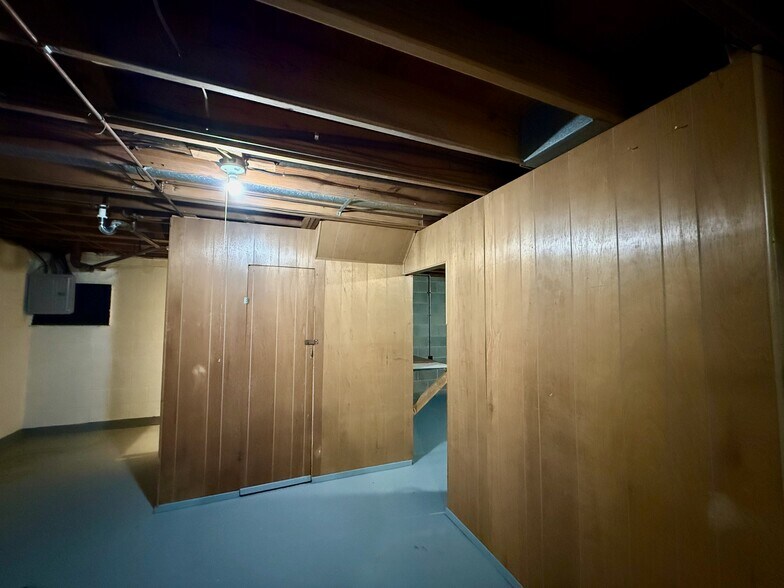 Building Photo - 241 Euclid Ave