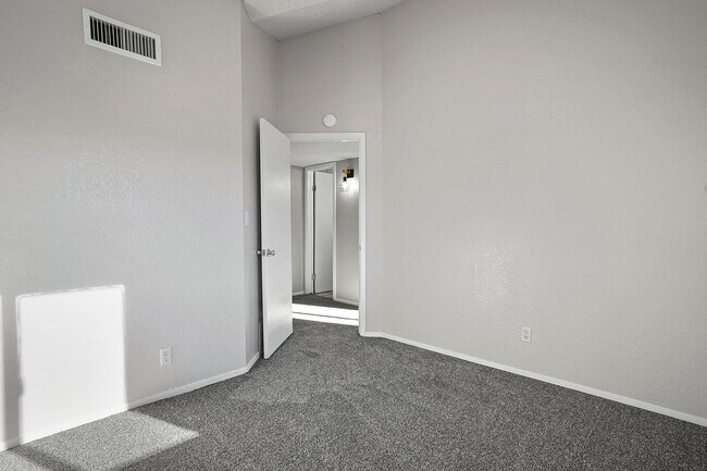 Building Photo - 10953 Casey Stengel Pl