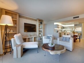 Building Photo - 102 24th St