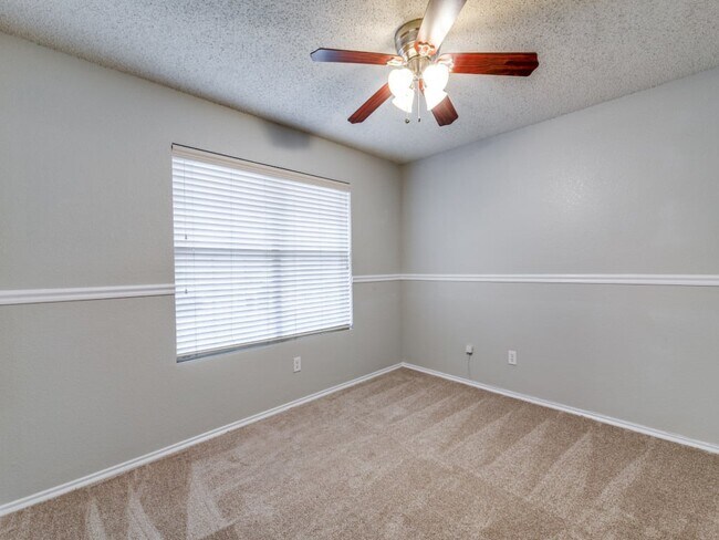 Building Photo - 632 Condor Trail