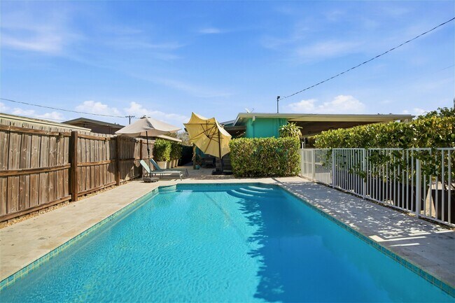 Building Photo - 525 N L St