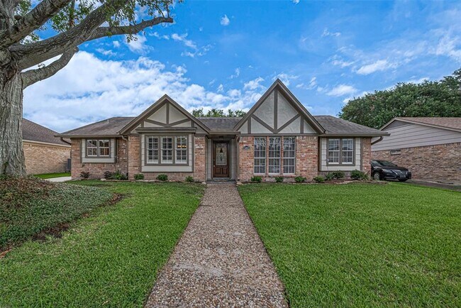 Primary Photo - 14911 Sun Harbor Dr