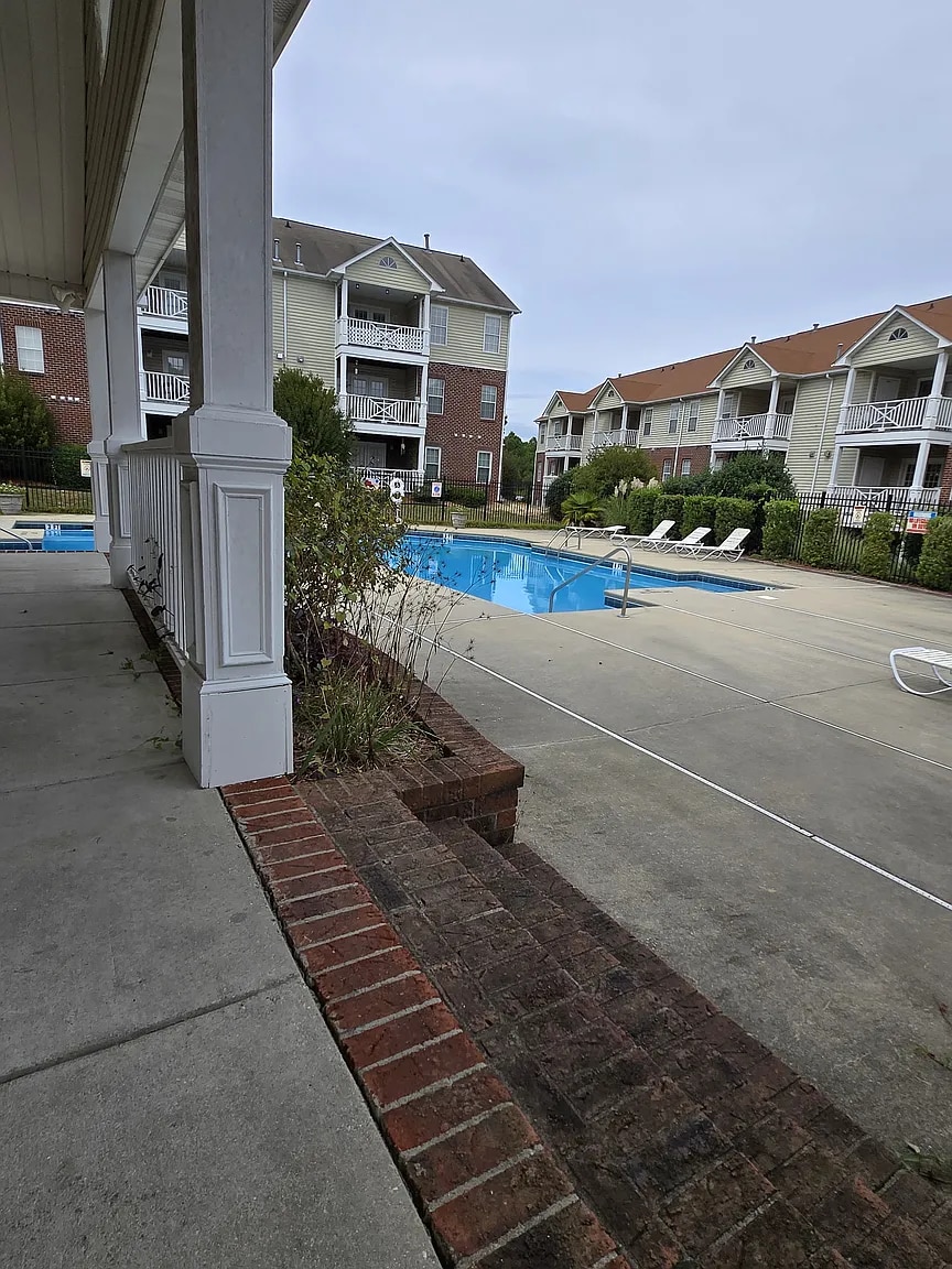 Pool - 322 Bubble Creek Ct
