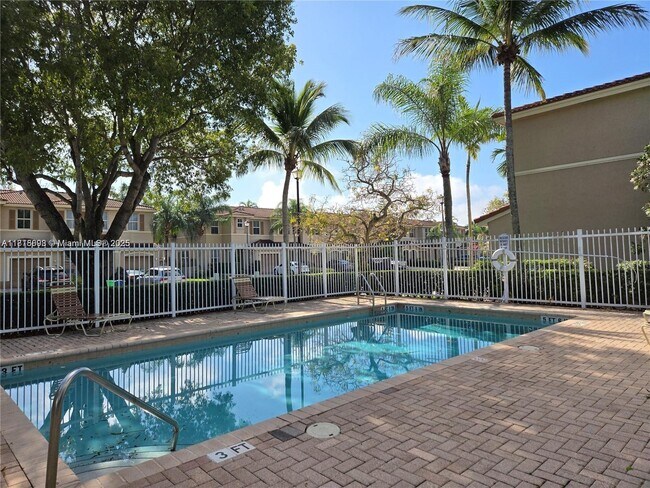 Building Photo - 129 Riverwalk Cir