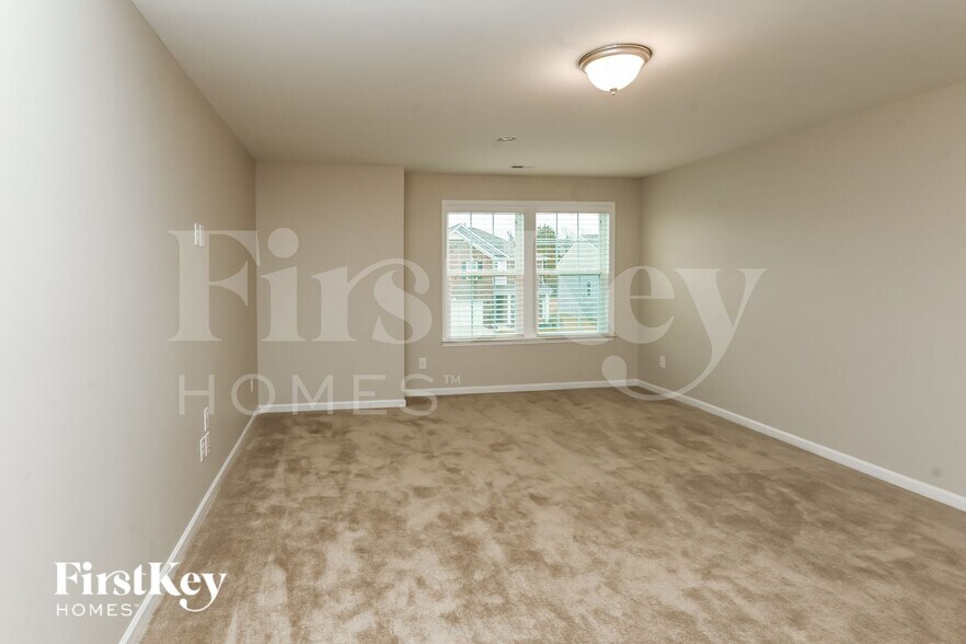 Building Photo - 4312 Staffordshire Ln