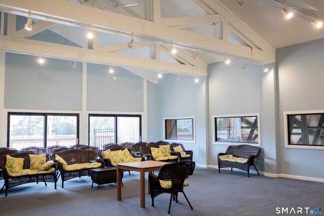 Building Photo - 23 Amato Dr