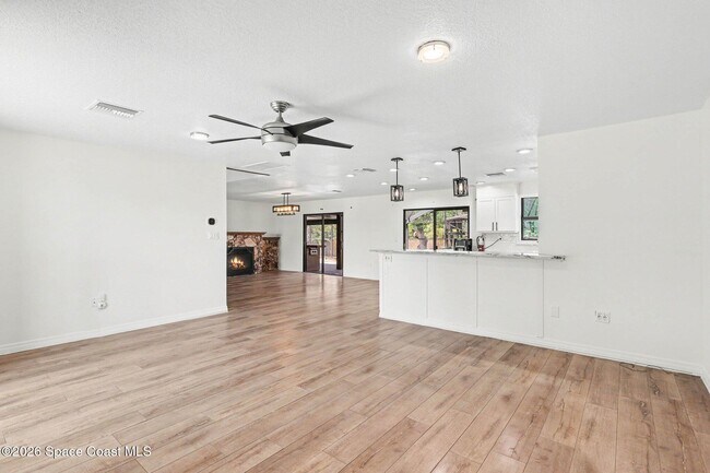 Building Photo - 3200 N Tropical Trail