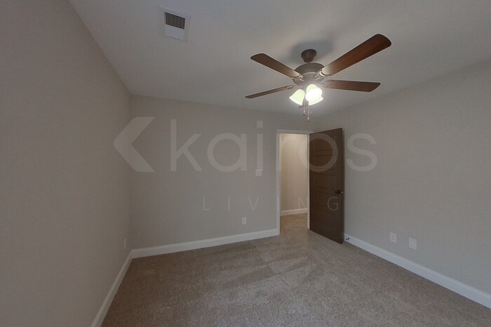 Building Photo - 162 Allentown Wy