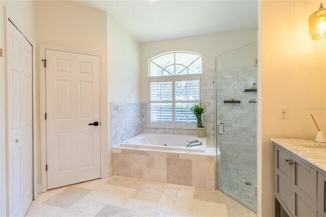 Building Photo - 12526 River Birch Dr