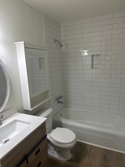 Building Photo - 10318 Starwood Dr