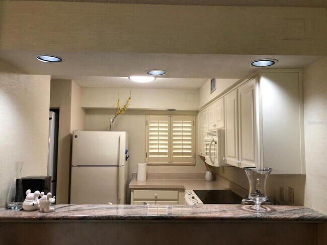 Building Photo - 29129 Bay Hollow Dr