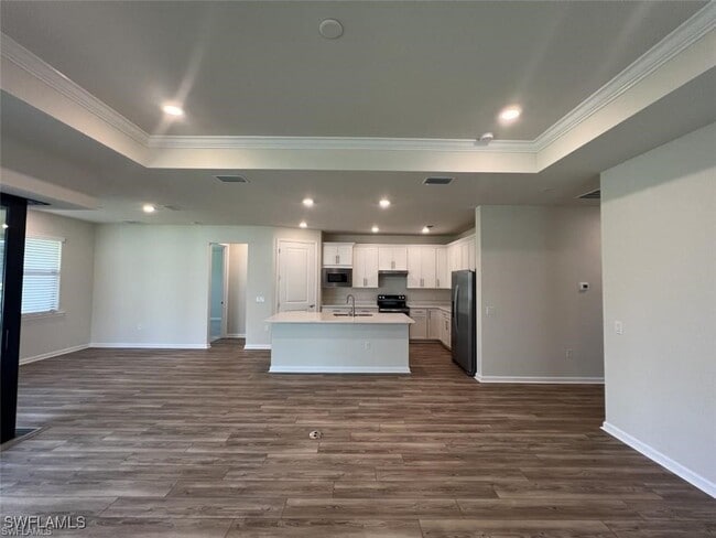 Building Photo - 5931 Prosperity Ln