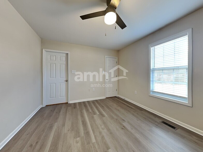 Building Photo - 47 Wolf Creek Ln