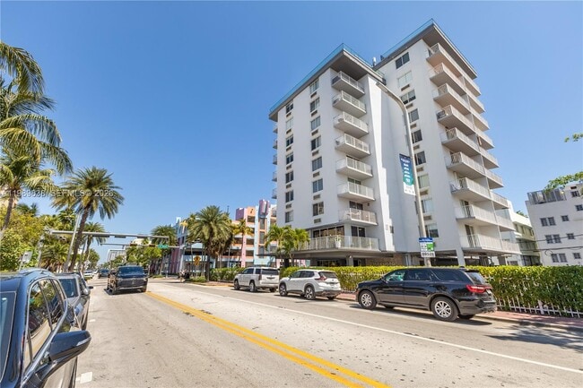 Building Photo - 1255 Collins Ave