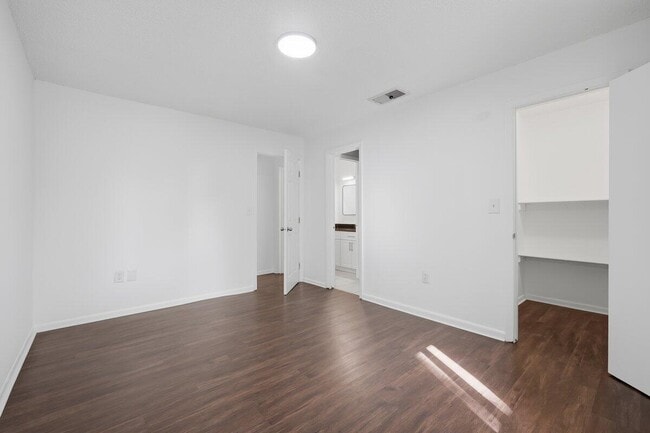 Building Photo - 3907 NW 76th Terrace