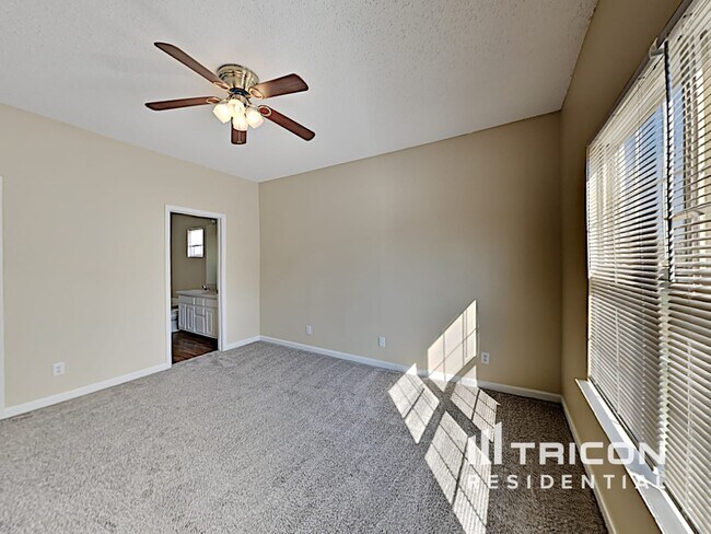 Building Photo - 9897 Lakefield Ln
