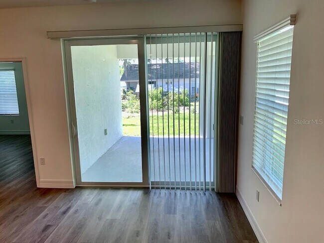 Building Photo - 21475 Seaton Ave