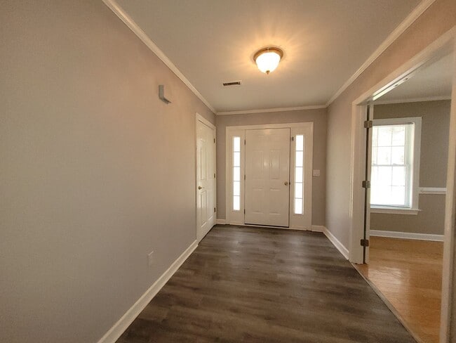 Building Photo - 104 Waccamaw Dr