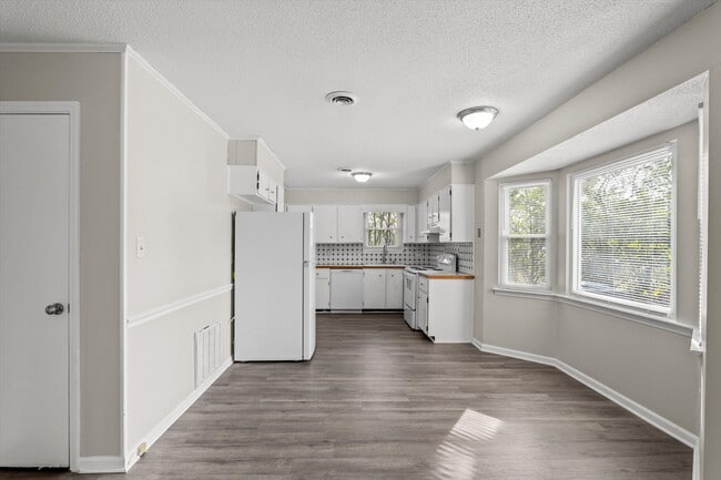 Building Photo - 119 Sunnywood Dr