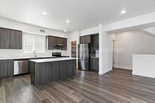 Building Photo - 2342 Leigh Ln