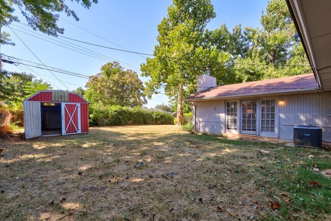 Building Photo - 3 Bed 2 Bath in Del City- Judy Dr is back!