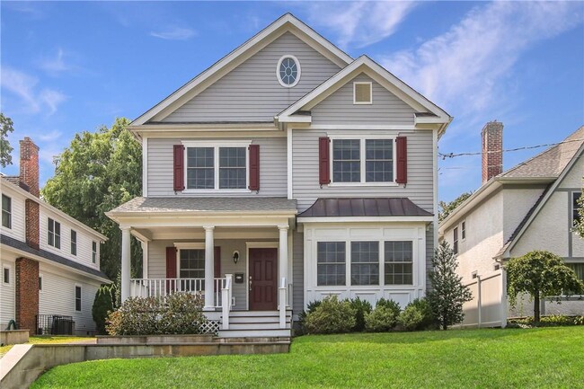 Primary Photo - 424 Carroll Ave