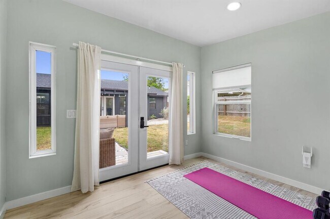 Building Photo - 1111 Speer Ln